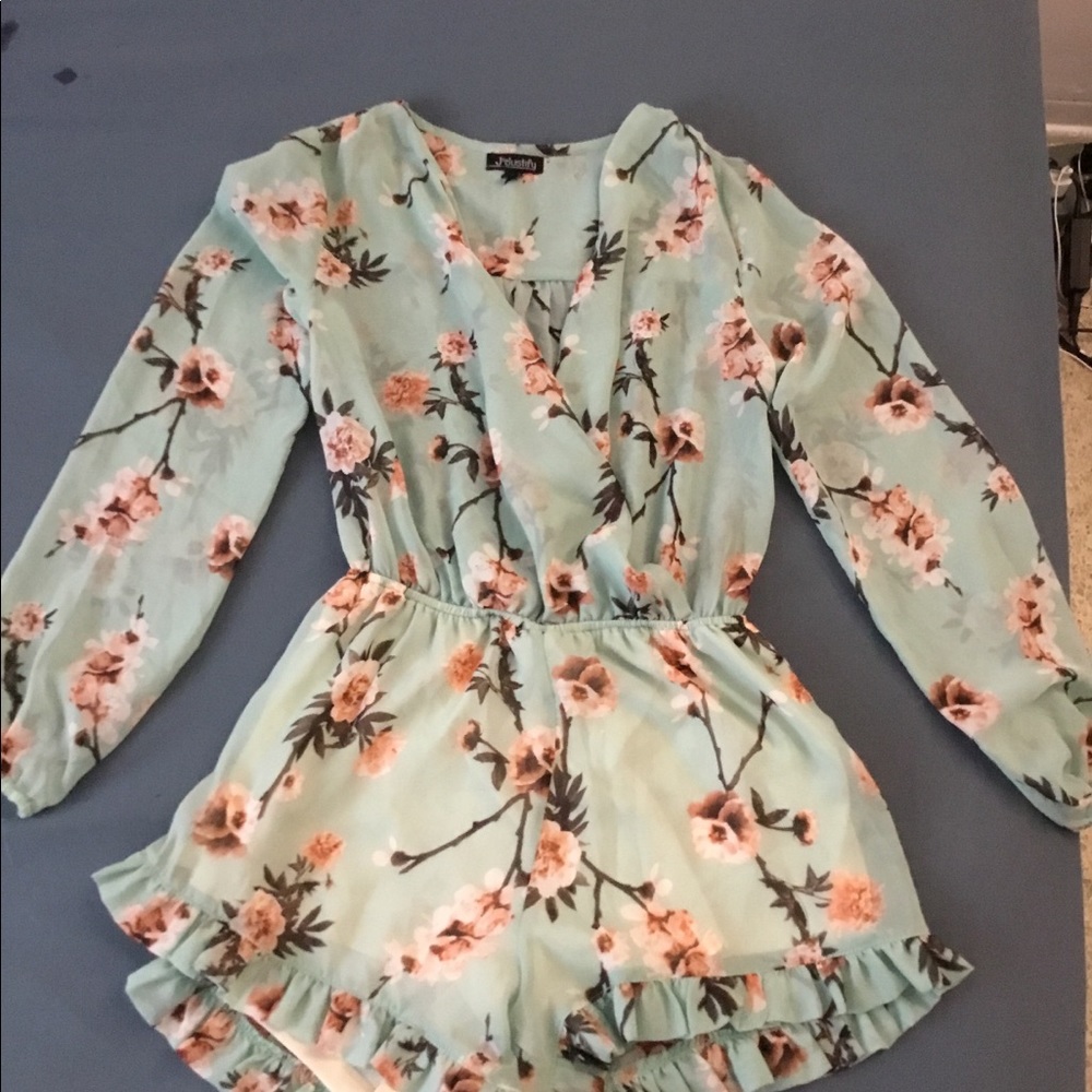 Short dress